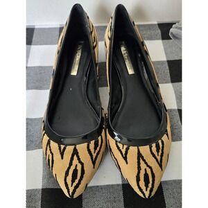 BCBG Women's Flats Black Tan Printed‎ Point Toe Shoes Size 9B 39